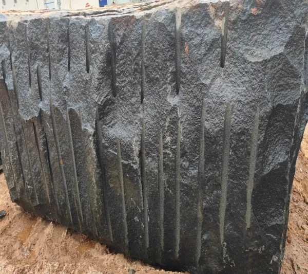 G20 Bengal Black Rough Granite Blocks - Image 3