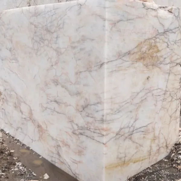Large block of cristallo quartzite